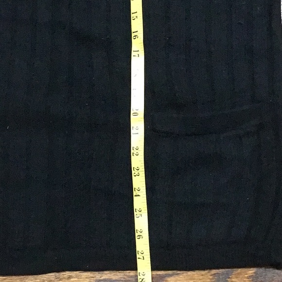 Oversized Black V Neck Sweater with pockets - Picture 7 of 7